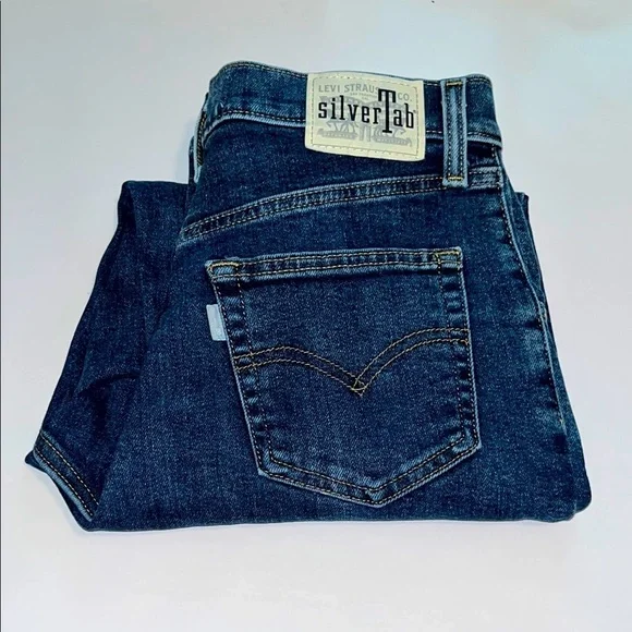 Levi’s Silver Tab Mom Jean Relaxed Fit High Rise Size 27 - Picture 3 of 16